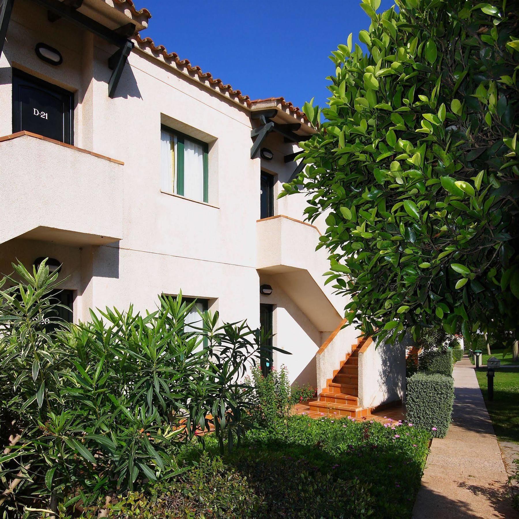 Son Bou Apartments Exterior photo